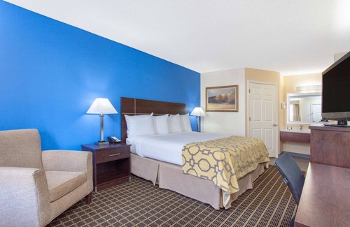 Greenwood Hotel | Baymont by Wyndham Greenwood