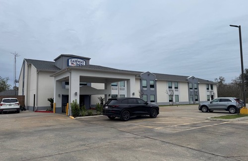 Iowa Hotel | Baymont by Wyndham Iowa Lake Charles