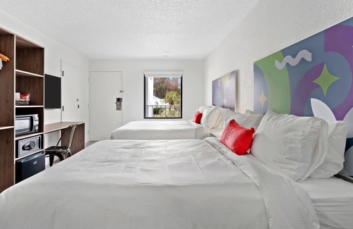Northside Hotel | Baymont by Wyndham Jacksonville Airport