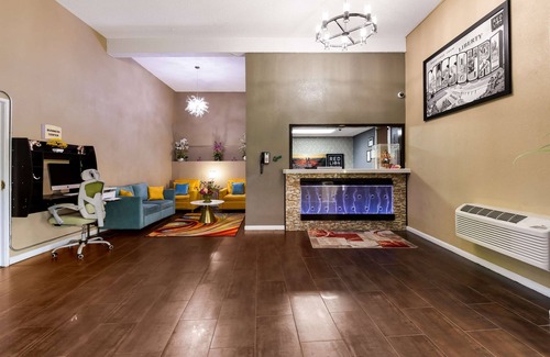Liberty Hotel | Baymont by Wyndham Liberty MO