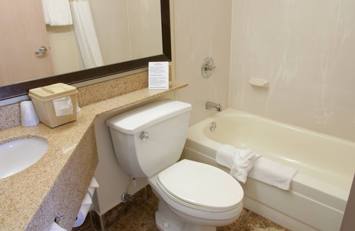 Buechel Hotel | Baymont by Wyndham Louisville East