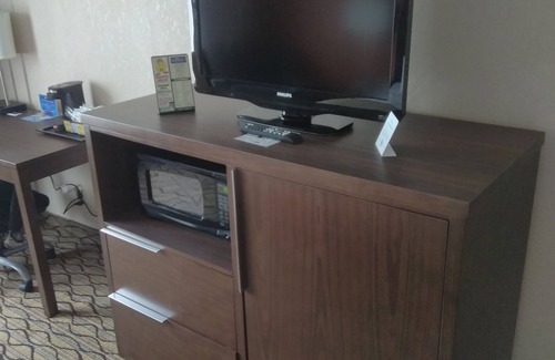 Madison Heights Hotel | Baymont by Wyndham Madison Heights Detroit Area