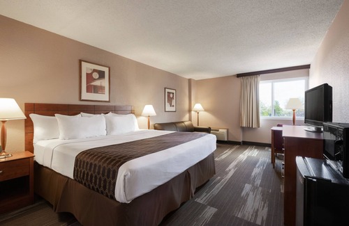Mandan Hotel | Baymont by Wyndham Mandan Bismarck Area