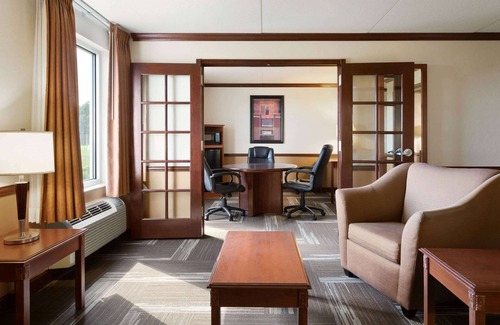 Mandan Hotel | Baymont by Wyndham Mandan Bismarck Area