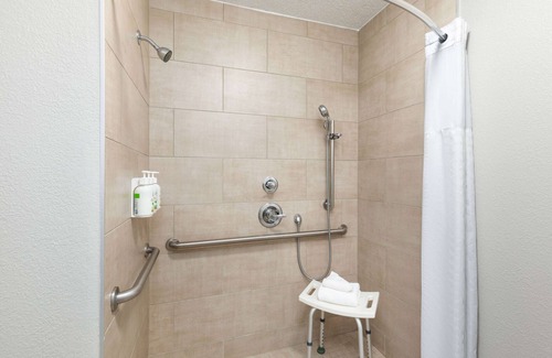 Donelson Hotel | Baymont by Wyndham Nashville