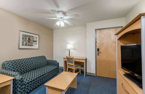 Noblesville Hotel | Baymont by Wyndham Noblesville