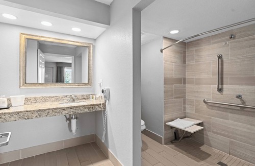 Orlando Hotel | Baymont by Wyndham Orlando East