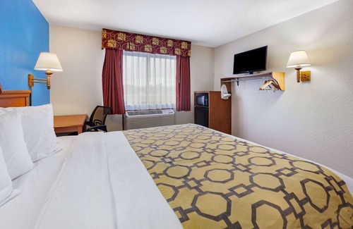 Perrysburg Hotel | Baymont by Wyndham Perrysburg/Toledo