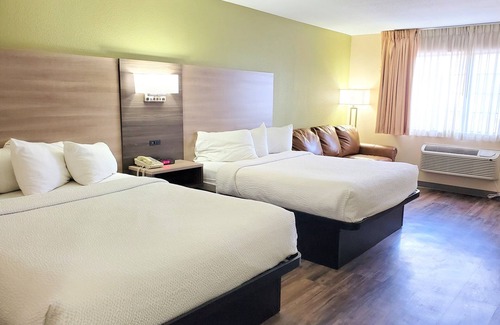 Southside Hotel | Baymont by Wyndham Santa Fe