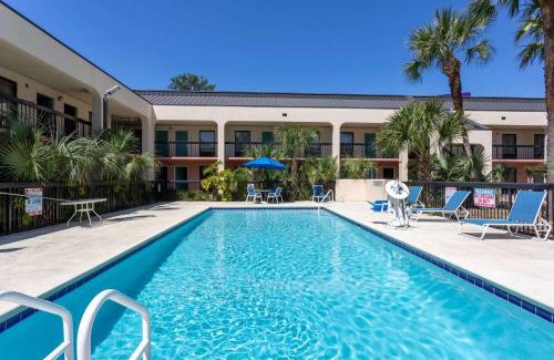 Tallahassee Hotel | Baymont by Wyndham Tallahassee