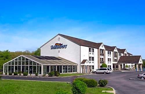 Sullivan Hotel | Baymont by Wyndham Sullivan