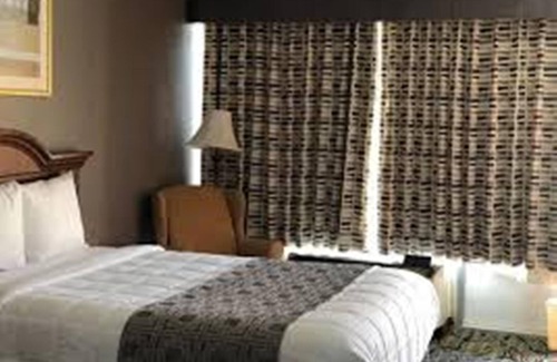 Walterboro Hotel | Baymont by Wyndham Walterboro