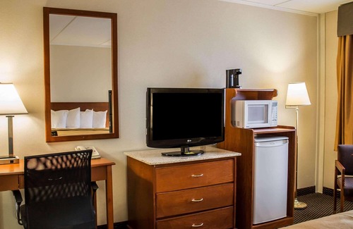 Youngstown Hotel | Baymont by Wyndham Youngstown