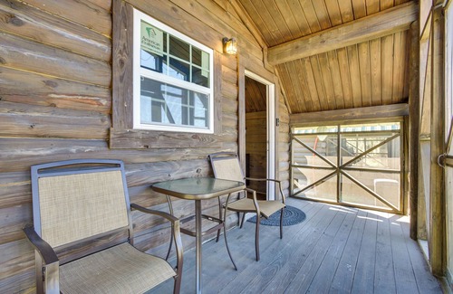 Crown Point Apartment | Bayou Cabin w/Heated Pool Access Near NOLA!