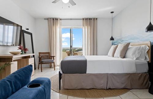 North Bay Village Apartment | Bayshore Bliss- Cozy Space Pool & Views