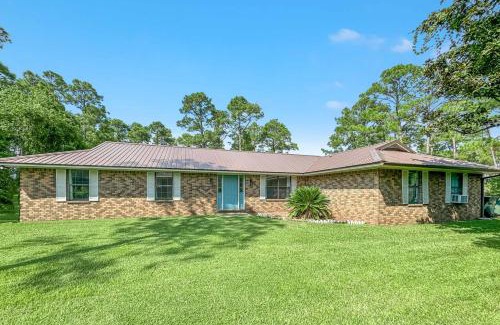Oak Court House | Bayside Bliss