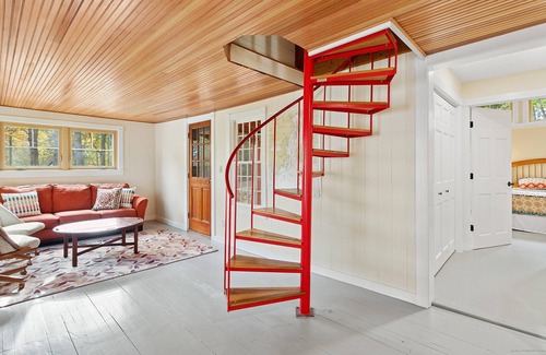 Bayside House | Bayside cottage 5 minutes to the beach and the local golf course.