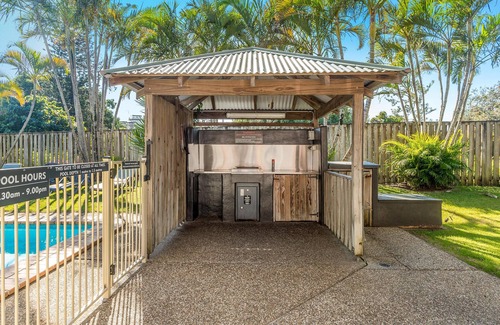 Byron Bay Apartment | Bayside Court - Two Bedroom - Self contained 2 bedroom town house sleeps 4. Shared pool