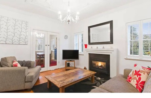 Brighton House | Bayside Home Away From Home