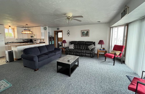 Fair Haven House | Bayside House in Fair Haven with Boat Dock