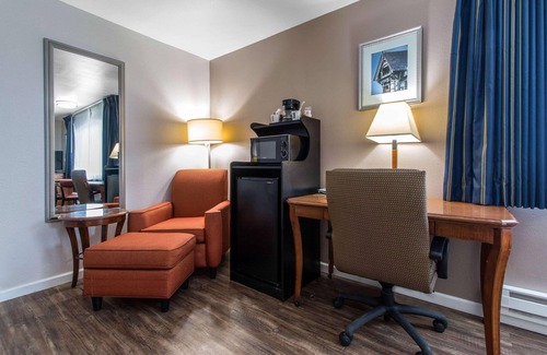 Downtown Hotel | Bayside Inn & Suites