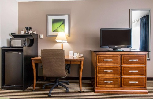 Downtown Hotel | Bayside Inn & Suites