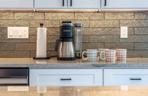 Williams Bay House | Bayside Retreat – Geneva Getaway for 9! Walk to Williams Bay & Lake Shore