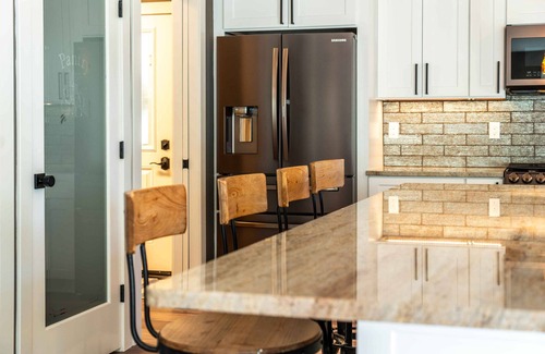 Williams Bay House | Bayside Retreat – Geneva Getaway for 9