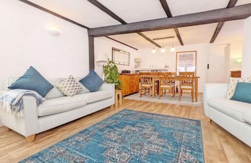 Walberton House | Baytree Cottage, Walberton
