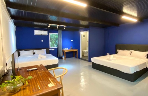 Tanjung Bungah Hotel | Bayu Bayu Hotel by Soft Loft