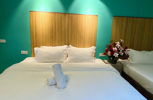Tanjung Bungah Hotel | Bayu Bayu Hotel by Soft Loft
