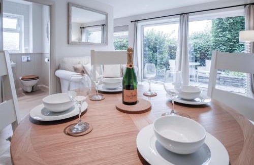 Oxwich Ski Chalet | Bayview 3 - 2 Bedroom Chalet - Bayview Oxwich