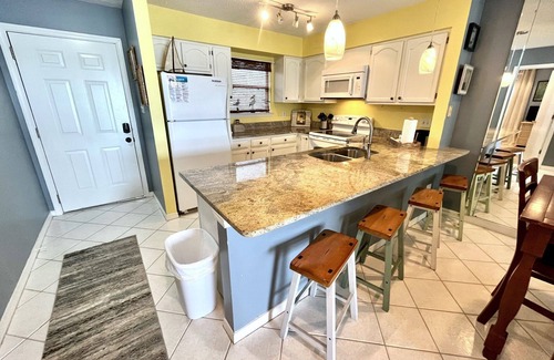 Orange Beach Condo | Bayview 82 2 Bedroom Condo by RedAwning