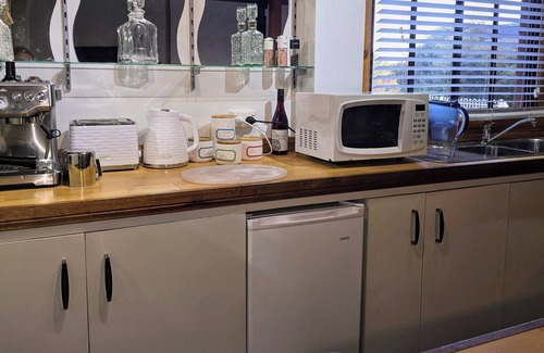Port Elliot Apartment | BayView Apartment come and relax on a rural property not far from the beach
