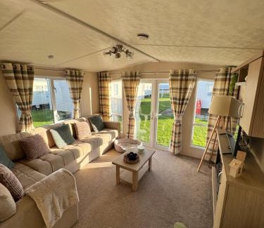 Newbiggin-by-the-Sea Resort | Bayview Bliss - Holiday Caravan in Newbiggin by the Sea - Northumberland