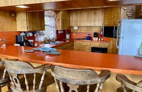 Homer House | Bayview Gardens Cabin, Entire Home w/Sauna&View