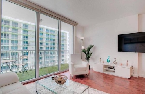 Surfside Condo | Bayview modern studio longer term available