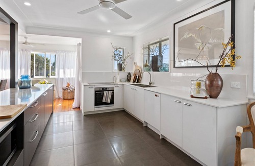 Clontarf Apartment | "Bayview Nest" - Clontarf Q 4020