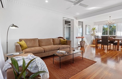 Clontarf Apartment | "Bayview Nest" - Clontarf Q 4020