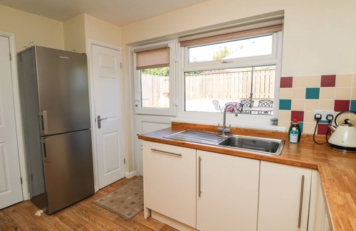 Newquay Cottage | BAYVIEW, pet friendly in Watergate Bay