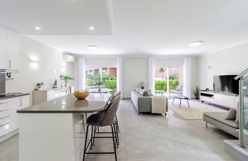Atalaia Villa | BayViews Breeze Villa (159O-B)