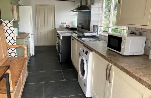 Crymych House | Bayvil - Nevern