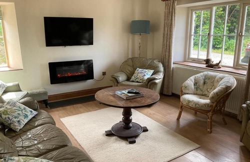 Crymych House | Bayvil - Nevern