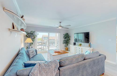 Heron Harbour Isle Apartment | Baywatch III 304D