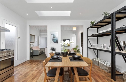 Ostend House | Baywatch Palm Beach Waiheke Island