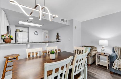 Crescent Beach Apartment | Baywatch Resort 1122