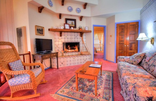 Baywood Park Bed & Breakfast | Baywood Inn Bed & Breakfast