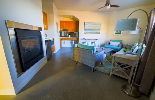 Baywood Park Bed & Breakfast | Baywood Inn Bed & Breakfast