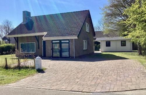Oostkapelle House | bb-oostkapelle vakantiewoning Iris