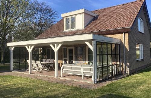 Oostkapelle House | bb-oostkapelle vakantiewoning Iris